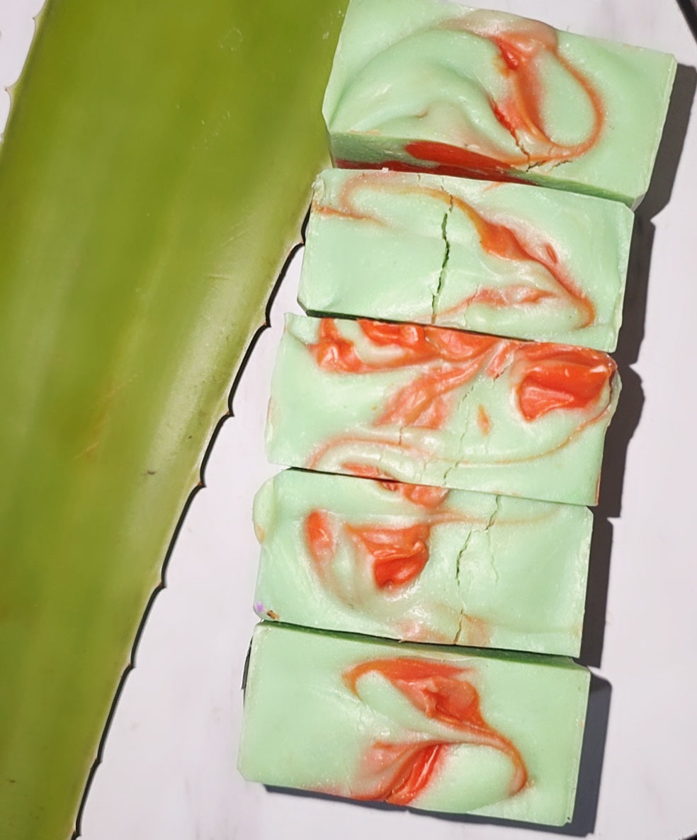 GREEN  CLOVER & ALOE SOAP